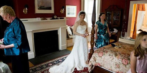 Bride in Waiting 500x250 - Harbor Light Inn - Marblehead, MA - Photo Credit Melissa Coe