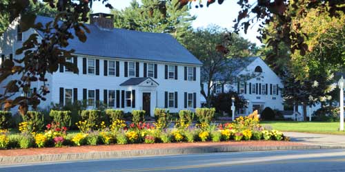 Publick House Historic Inn On the Common Exterior Sturbridge MA