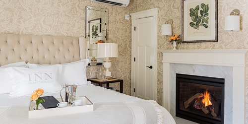 Deluxe Room with Fireplace - Inn at Hastings Park - Lexington, MA