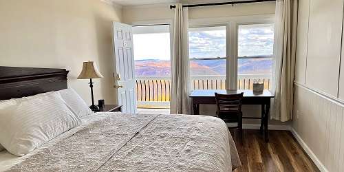 Blue Vista King Room - The Berkshires of Western MA