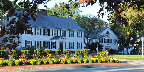 Front Garden View - Publick House Historic Inn - Sturbridge, MA